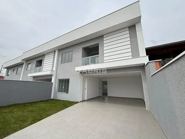 Sobrado 3 quartos e 4 banheiros, para alugar, no bairro Bom Jesus em Campo Largo