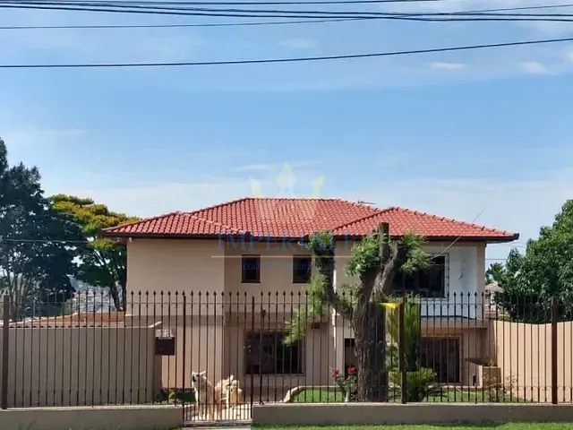 Sobrado com 446m² 4 quartos e 4 banheiros, à venda, no bairro Jardim Carvalho em Ponta Grossa