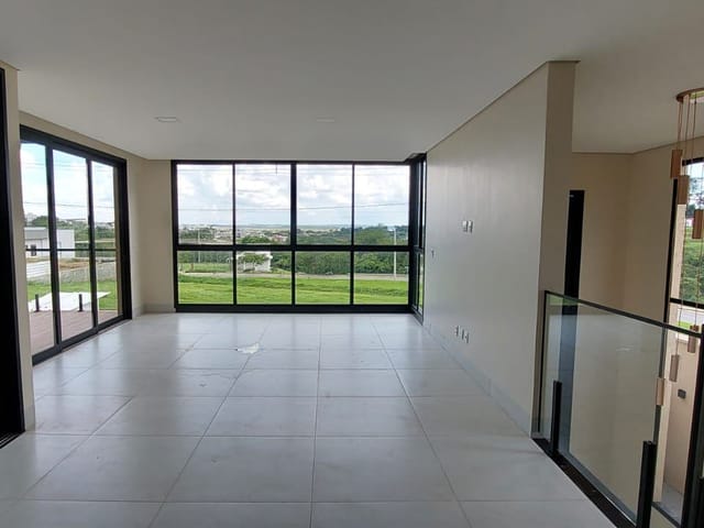 Sobrado com 223m² 4 quartos e 5 banheiros, à venda, no bairro Conjunto Habitacional Jardim Sabiá em Senador Canedo