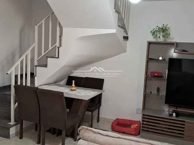 Casa 2 quartos e 2 banheiros, à venda, no bairro Parque Savoy City em São Paulo