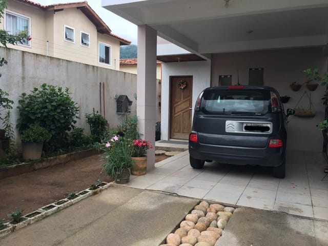 Casa com 255m² 5 quartos e 4 banheiros, à venda, no bairro São João do Rio Vermelho em Florianópolis