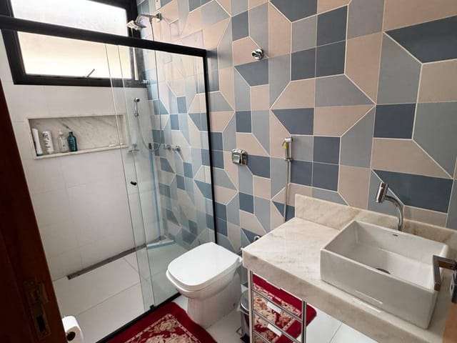 Sobrado com 434m² 4 quartos e 5 banheiros, à venda, no bairro Cidade Vera Cruz em Aparecida de Goiânia