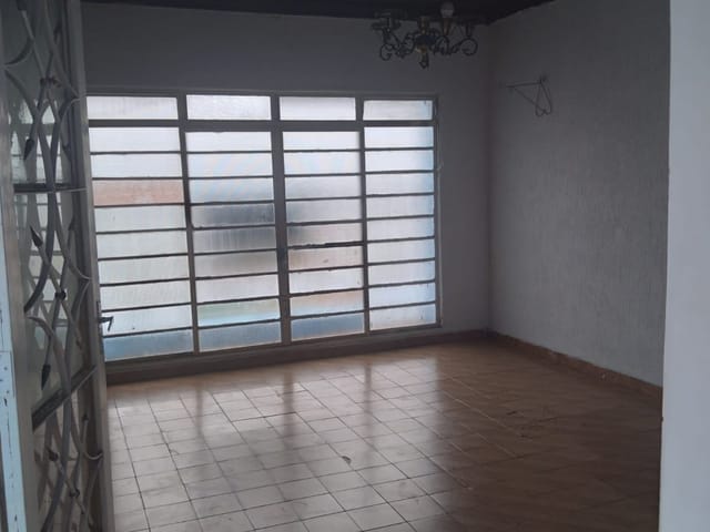 Sobrado com 64m² 3 quartos e 2 banheiros, à venda, no bairro Centro em Pindamonhangaba
