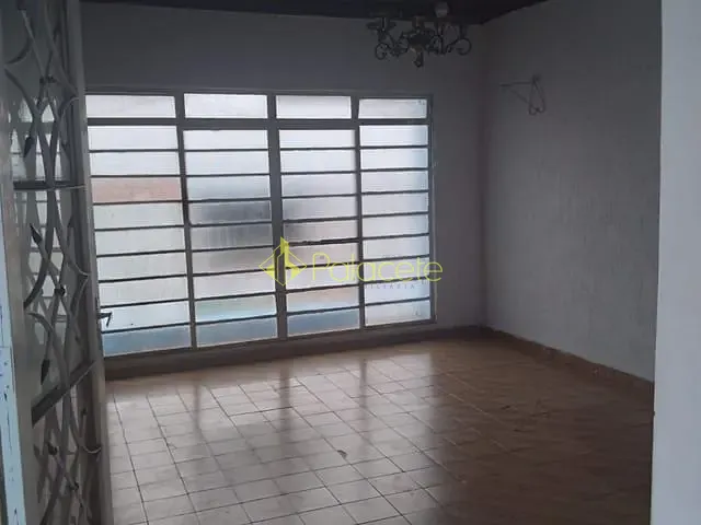Sobrado com 64m² 3 quartos e 2 banheiros, à venda, no bairro Centro em Pindamonhangaba