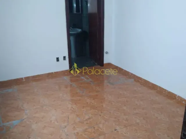 Sobrado com 64m² 3 quartos e 2 banheiros, à venda, no bairro Centro em Pindamonhangaba