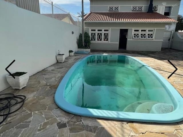 Sobrado com 440m² 4 quartos e 2 banheiros, à venda, no bairro Ermo em Guaíba