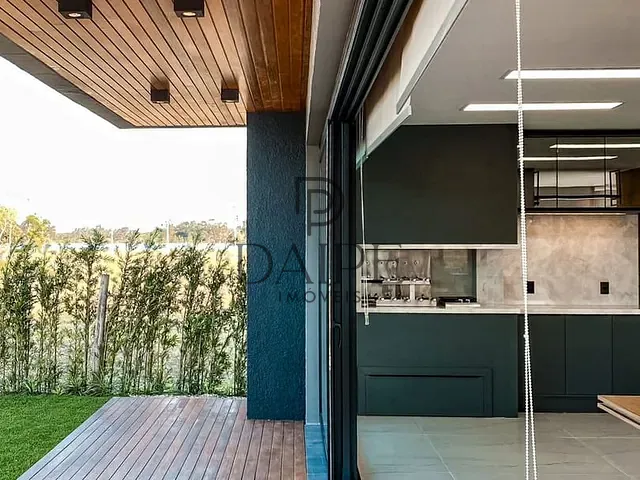 Sobrado com 500m² 4 quartos e 6 banheiros, à venda, no bairro Praia De Arroio Teixeira em Capão da Canoa