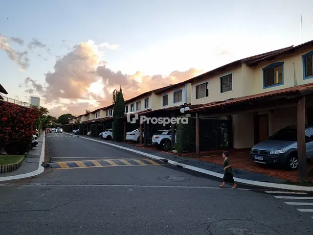 Sobrado com 125m² 4 quartos e 4 banheiros, à venda, no bairro Parque Anhanguera em Goiânia