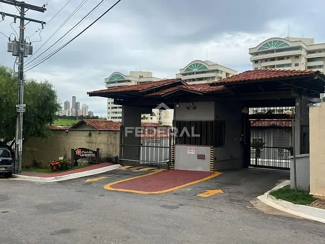 Sobrado com 260m² 2 quartos e 3 banheiros, à venda, no bairro Parque das Laranjeiras em Goiânia