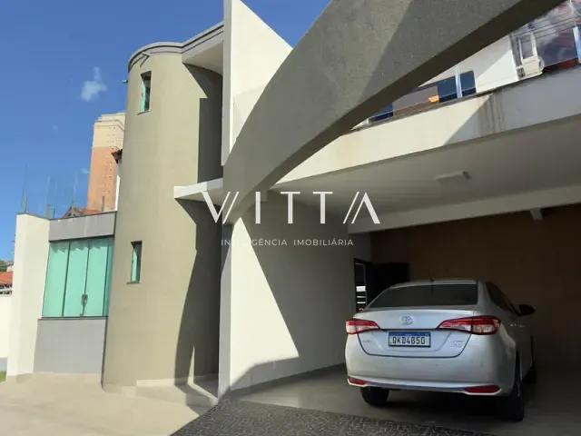 Sobrado com 480m² 4 quartos e 4 banheiros, à venda, no bairro Plano Diretor Sul em Palmas