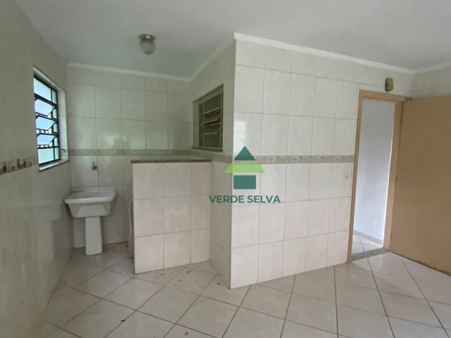 Sobrado com 180m² 3 quartos e 3 banheiros, para alugar, no bairro Cidade Satélite em Atibaia