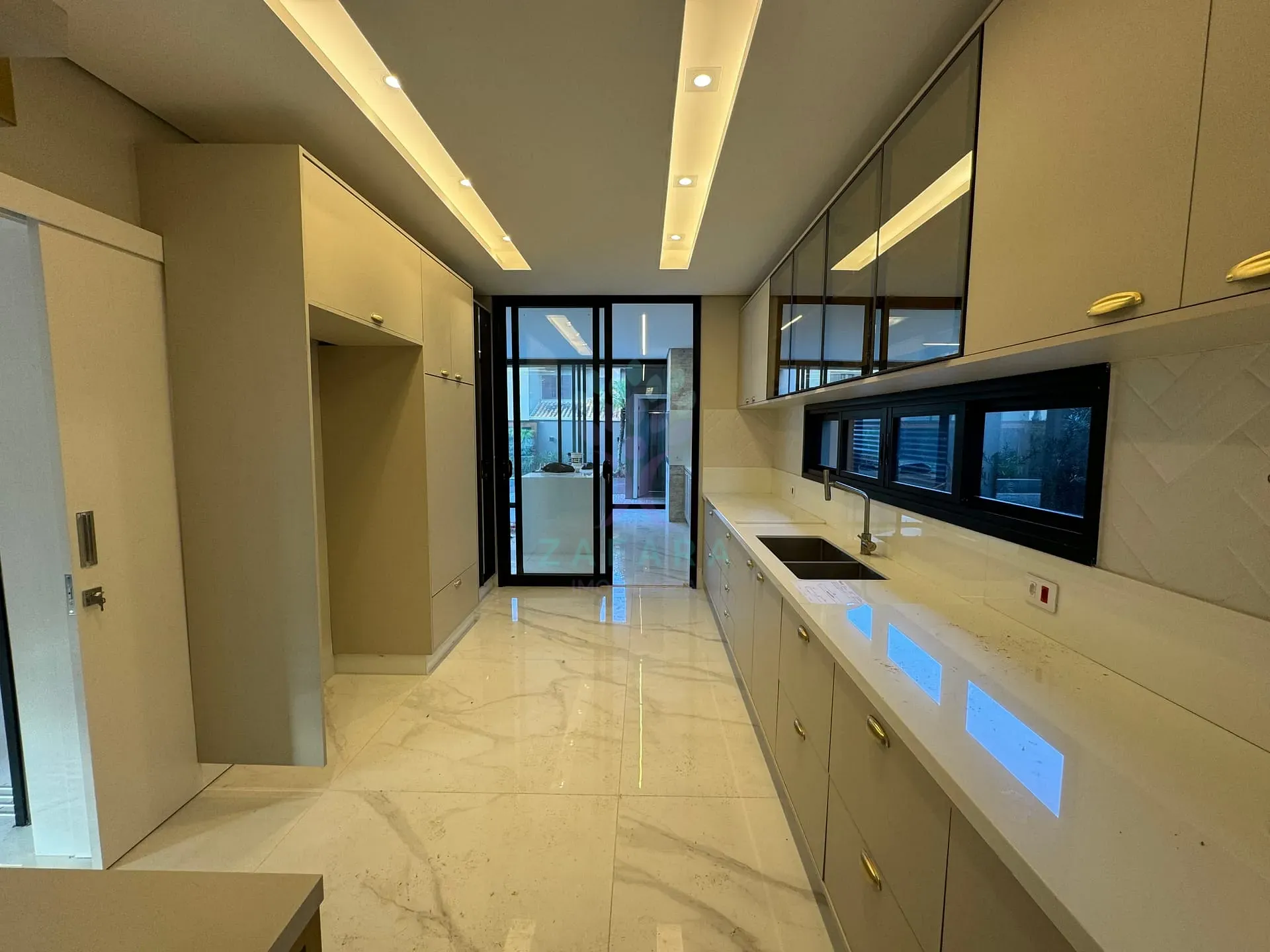 Sobrado, 6 quartos, 390 m² - Foto 9