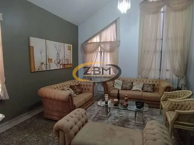 Sobrado com 638m² 4 quartos e 5 banheiros, à venda, no bairro Tucano em Londrina