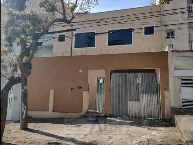 Sobrado com 247m² 3 quartos e 1 banheiro, à venda, no bairro Utinga em Santo André