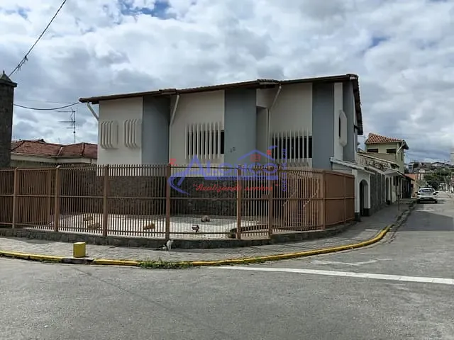 Sobrado 3 quartos e 6 banheiros, à venda, no bairro Parque Itamarati em Jacareí