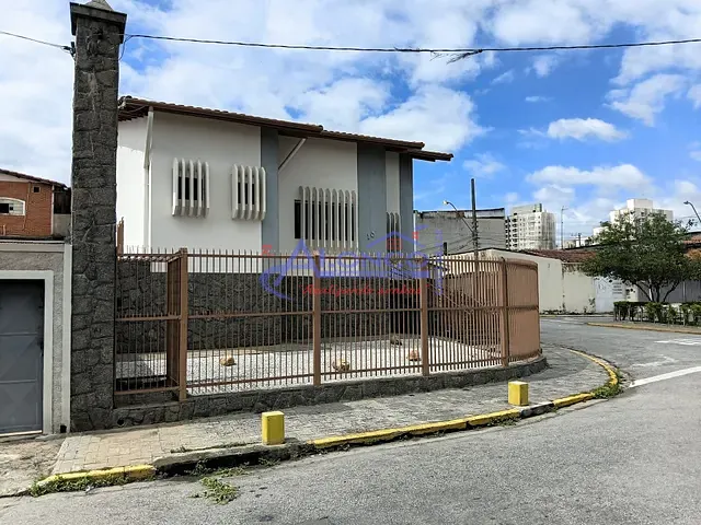 Sobrado 3 quartos e 6 banheiros, à venda, no bairro Parque Itamarati em Jacareí