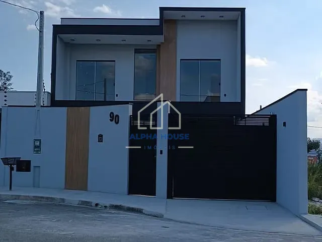 Sobrado 3 quartos e 3 banheiros, à venda, no bairro Loteamento Santa Clara em Pindamonhangaba