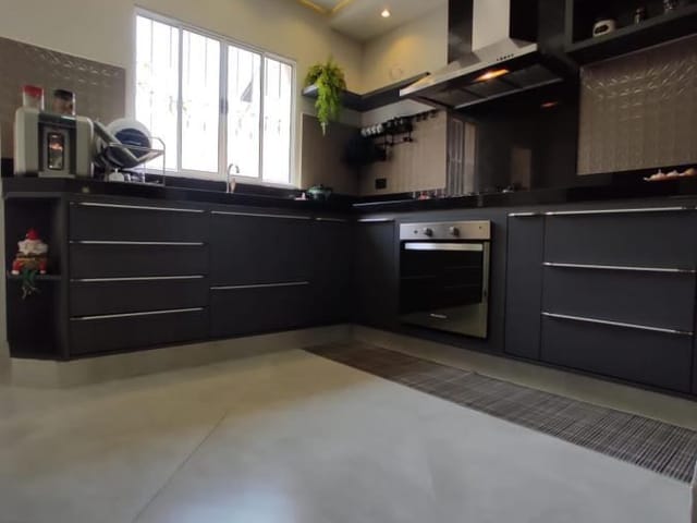 Sobrado com 250m² 3 quartos e 5 banheiros, à venda, no bairro Jardim Bela Vista em Indaiatuba