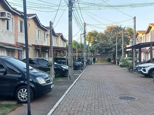 Sobrado com 86m² 2 quartos e 2 banheiros, à venda, no bairro Igara em Canoas