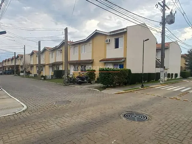 Sobrado com 86m² 2 quartos e 2 banheiros, à venda, no bairro Igara em Canoas