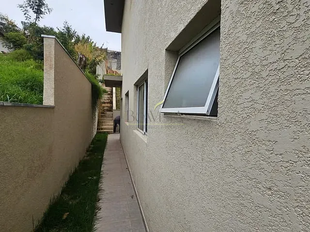 Casa 3 quartos e 3 banheiros, à venda, no bairro Jardim Brogotá em Atibaia