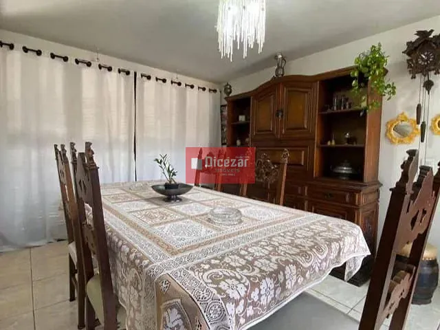 Sobrado com 300m² 3 quartos e 2 banheiros, à venda, no bairro Praia do Quilombo em Penha