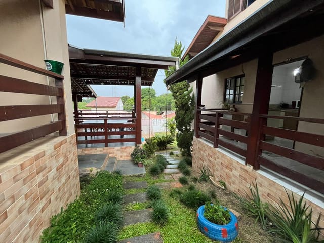 Sobrado com 500m² 3 quartos e 4 banheiros, à venda, no bairro Residencial Mombaça I em Pindamonhangaba