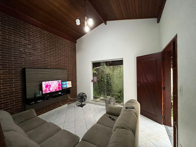 Sobrado com 500m² 3 quartos e 4 banheiros, à venda, no bairro Residencial Mombaça I em Pindamonhangaba