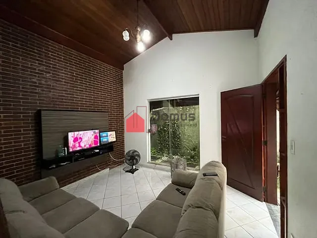 Sobrado com 500m² 3 quartos e 4 banheiros, à venda, no bairro Residencial Mombaça I em Pindamonhangaba