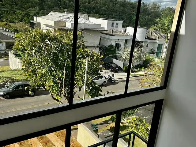 Sobrado com 380m² 3 quartos e 4 banheiros, à venda, no bairro Jardim Caiapiá em Cotia