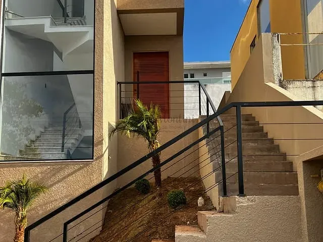 Sobrado com 380m² 3 quartos e 4 banheiros, à venda, no bairro Jardim Caiapiá em Cotia