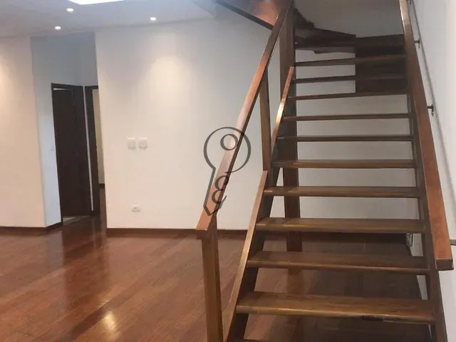 Sobrado com 500m² 3 quartos e 6 banheiros, à venda, no bairro Cerâmica em São Caetano do Sul