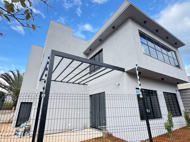 Sobrado com 211m² 2 quartos e 1 banheiro, à venda, no bairro Reserva dos Ypes III em Tatuí