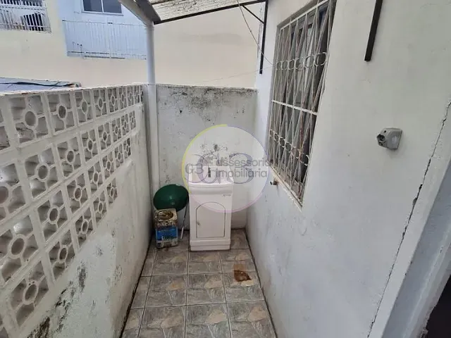 Sobrado 2 quartos e 2 banheiros, para alugar, no bairro Centro em Rio Grande