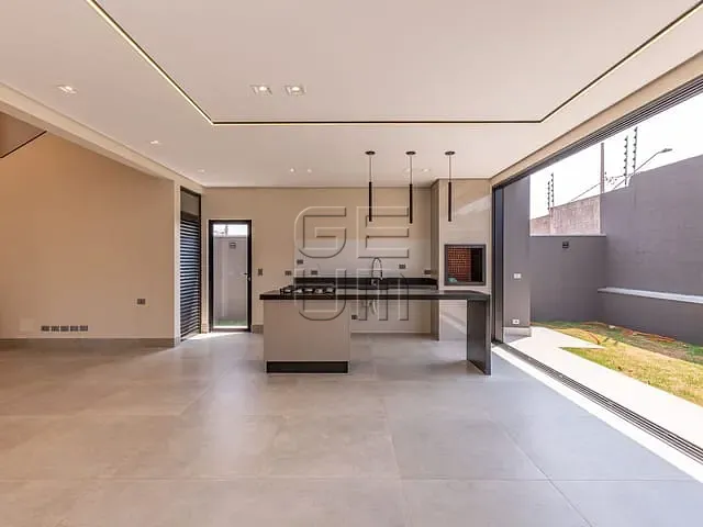 Sobrado com 250m² 4 quartos e 3 banheiros, à venda, no bairro Jardim Morumbi em Londrina