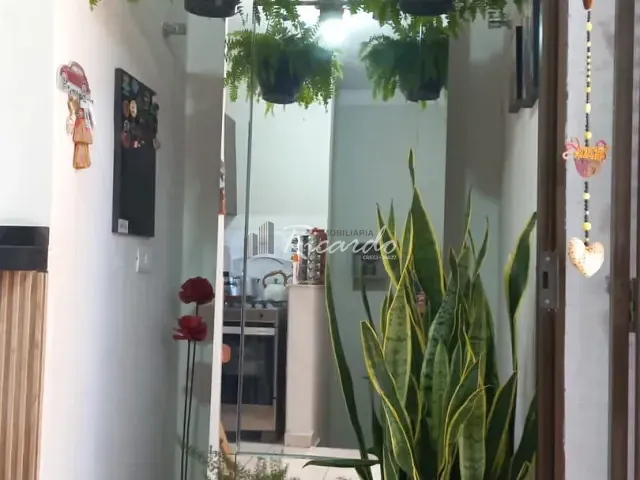 Sobrado com 125m² 2 quartos e 1 banheiro, à venda, no bairro Vila São Vicente em Arapongas