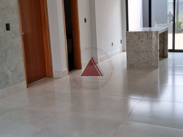 Sobrado com 125m² 2 quartos e 3 banheiros, à venda, no bairro Residencial Zanetti em Franca