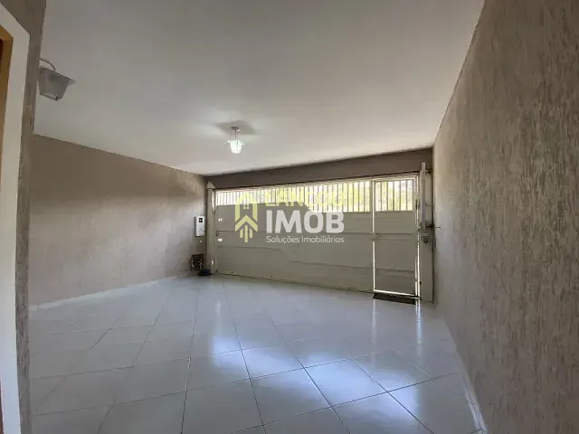 Sobrado com 210m² 3 quartos e 3 banheiros, à venda, no bairro Parque Almerinda Pereira Chaves em Jundiaí