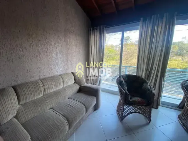 Sobrado com 210m² 3 quartos e 3 banheiros, à venda, no bairro Parque Almerinda Pereira Chaves em Jundiaí