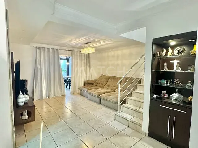 Sobrado com 240m² 3 quartos e 1 banheiro, à venda, no bairro Jardim Atlântico em Goiânia