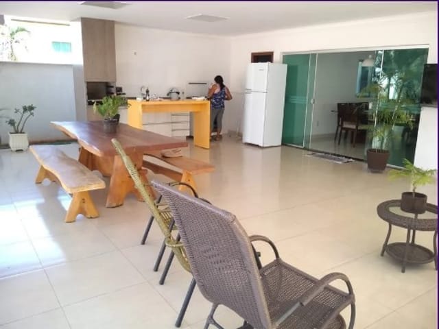 Sobrado 3 quartos e 4 banheiros, à venda, no bairro Cidade Vera Cruz em Aparecida de Goiânia