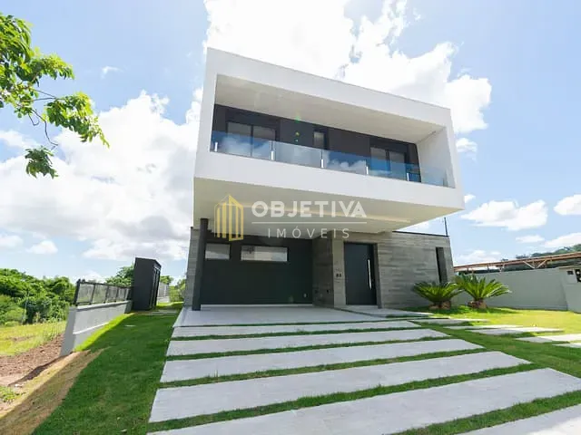 Casa com 500m² 3 quartos e 4 banheiros, à venda, no bairro Vila Nova em Porto Alegre
