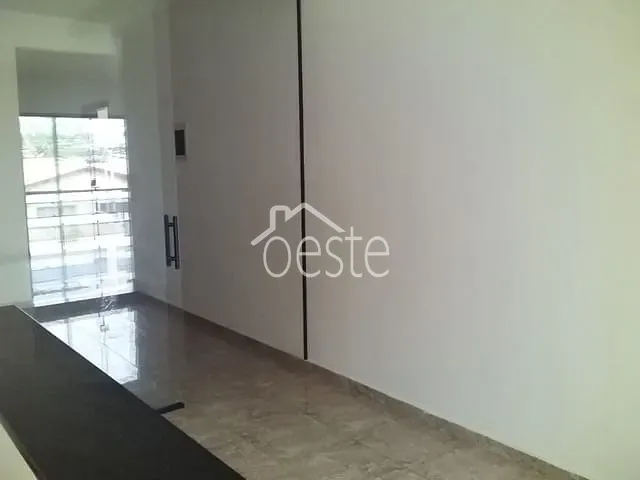 Sobrado com 250m² 4 quartos e 1 banheiro, para alugar, no bairro Jardim São Francisco em Santa Bárbara D'Oeste