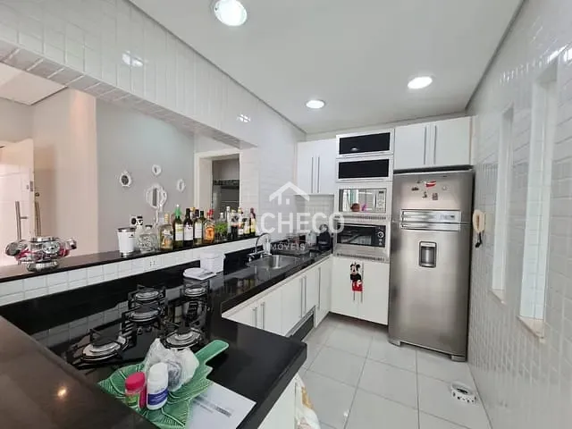 Sobrado com 300m² 3 quartos e 3 banheiros, à venda, no bairro Jardim Dona Regina em Santa Bárbara D'Oeste