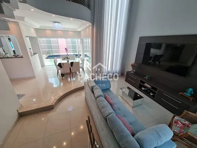 Sobrado com 300m² 3 quartos e 3 banheiros, à venda, no bairro Jardim Dona Regina em Santa Bárbara D'Oeste