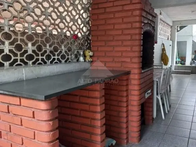 Sobrado com 125m² 4 quartos e 2 banheiros, à venda, no bairro Parque das Américas em Mauá
