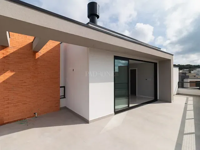 Casa com 167m², à venda, no bairro Santa Cândida em Curitiba