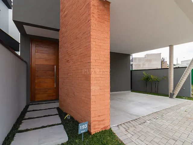 Casa com 167m², à venda, no bairro Santa Cândida em Curitiba