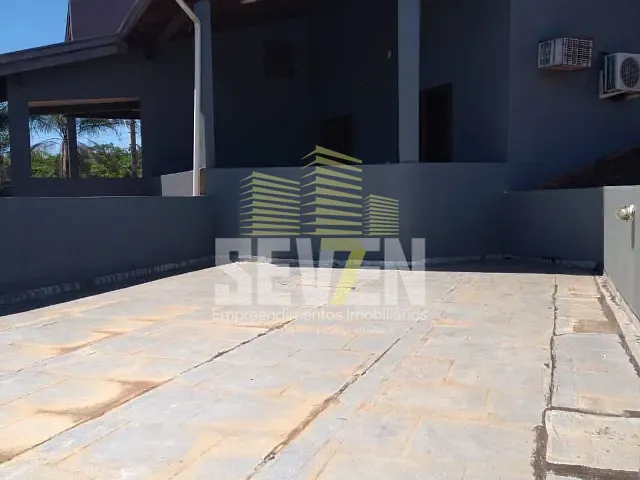 Sobrado com 300m² 4 quartos e 5 banheiros, à venda, no bairro Jardim Marabá em Bauru