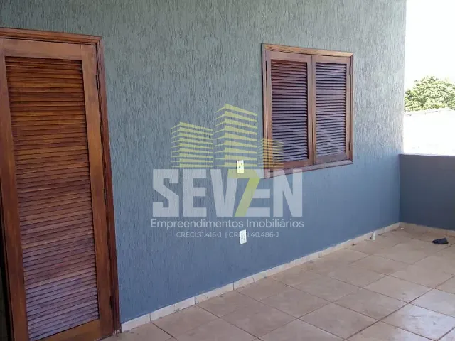 Sobrado com 300m² 4 quartos e 5 banheiros, à venda, no bairro Jardim Marabá em Bauru